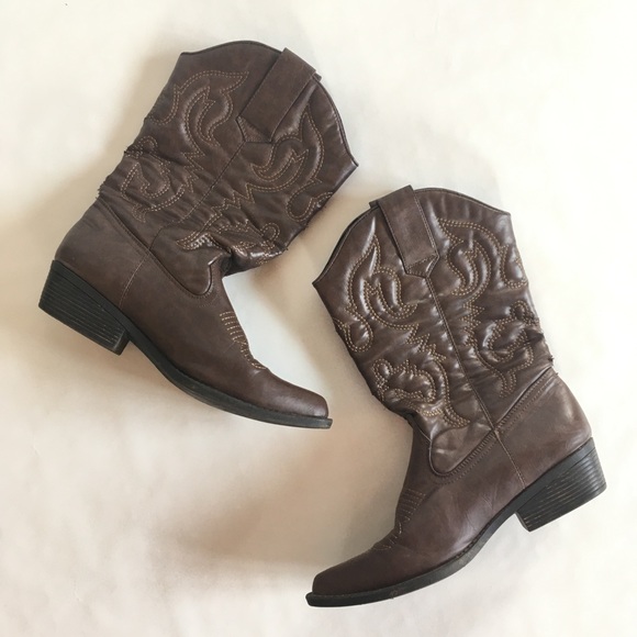 shoe dept cowboy boots